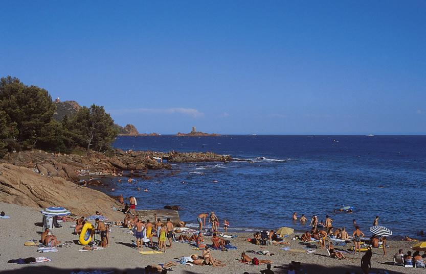 Готель Frantheor Saint-Raphael 4 Etoiles Екстер'єр фото